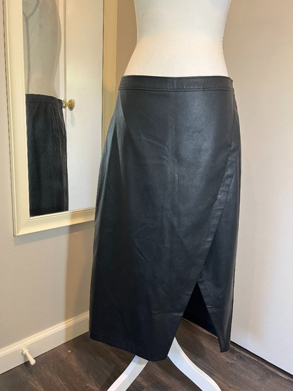NWT Abercrombie & Finch Black Vegan Leather Wrap Midi Skirt, Size Large